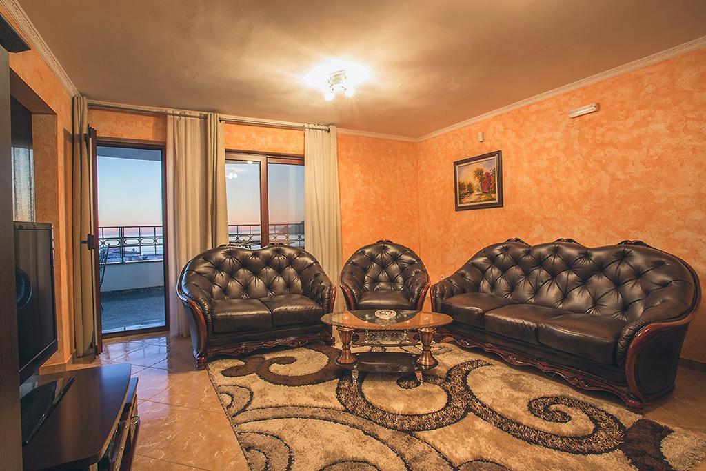 Villa M Dobra Voda Phòng bức ảnh